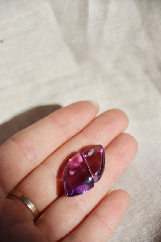 Munsteiner amethyst
