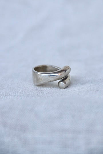 Sterling Silver Crossover Ring
