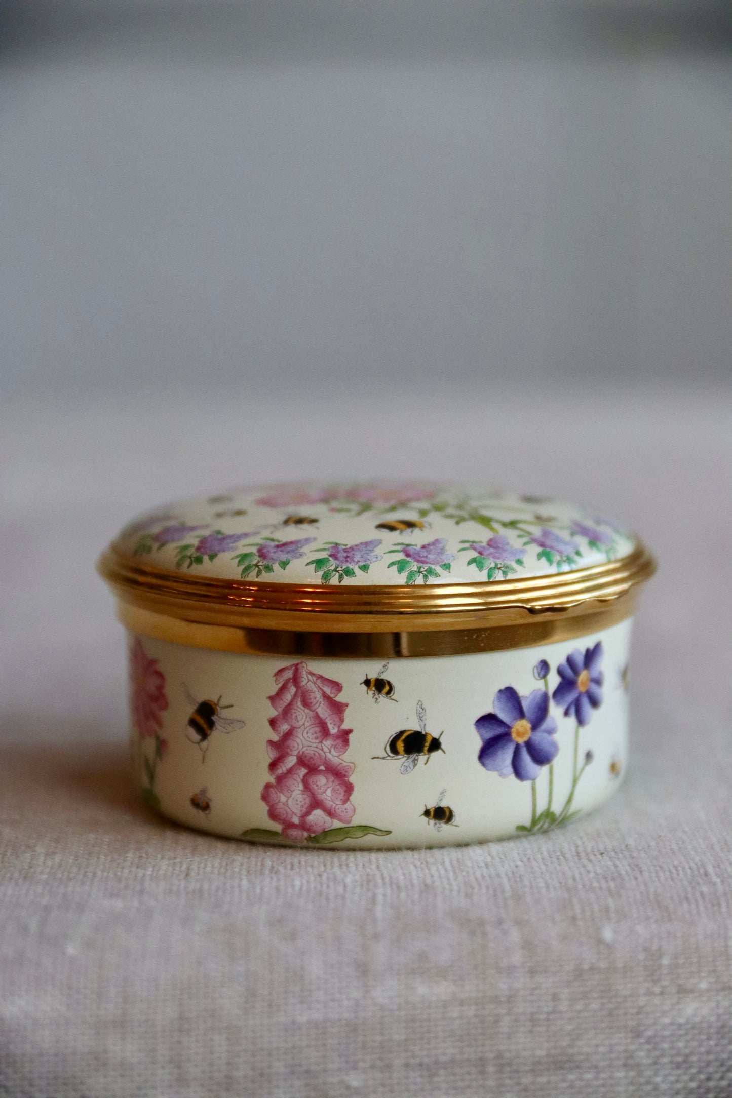 Enamel Box 24