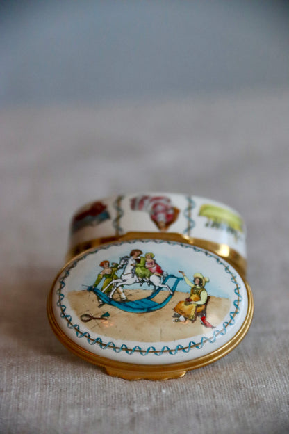 Enamel Box 52