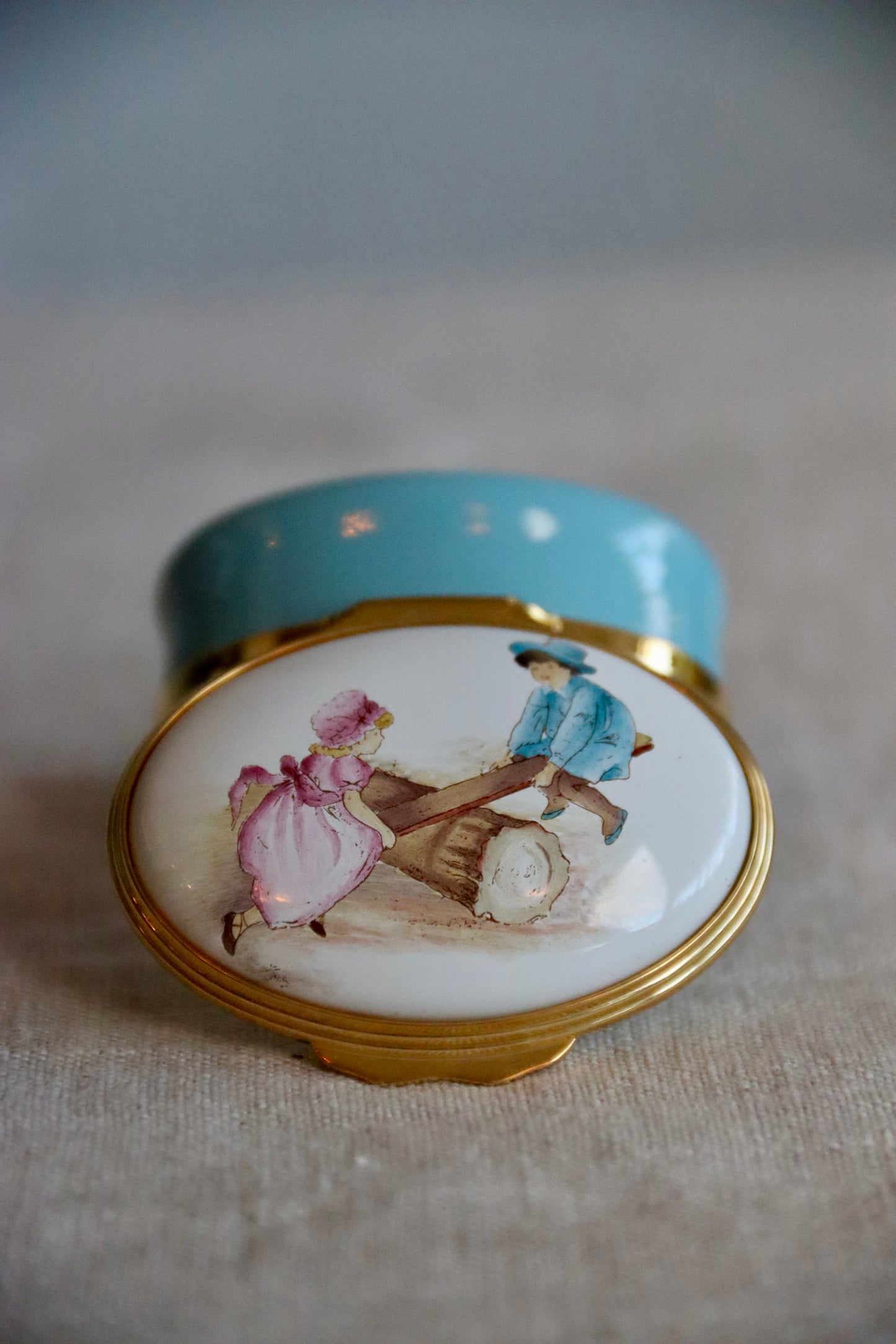 Enamel Box 58