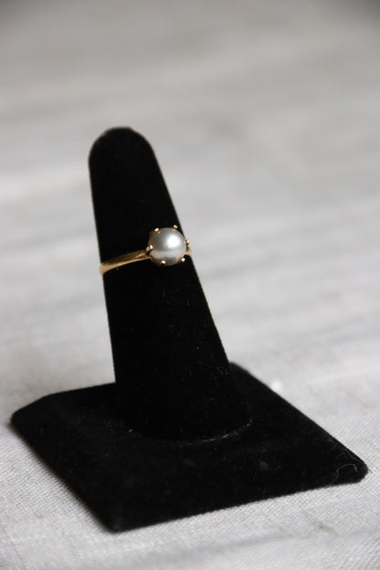 Pearl Solitaire Gold Ring