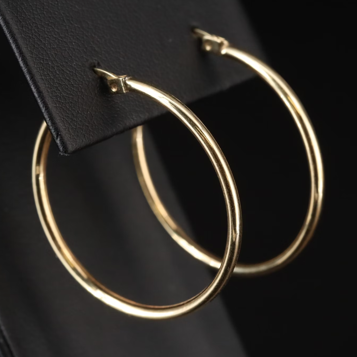 14k Yellow Gold Hoop Earrings - Medium