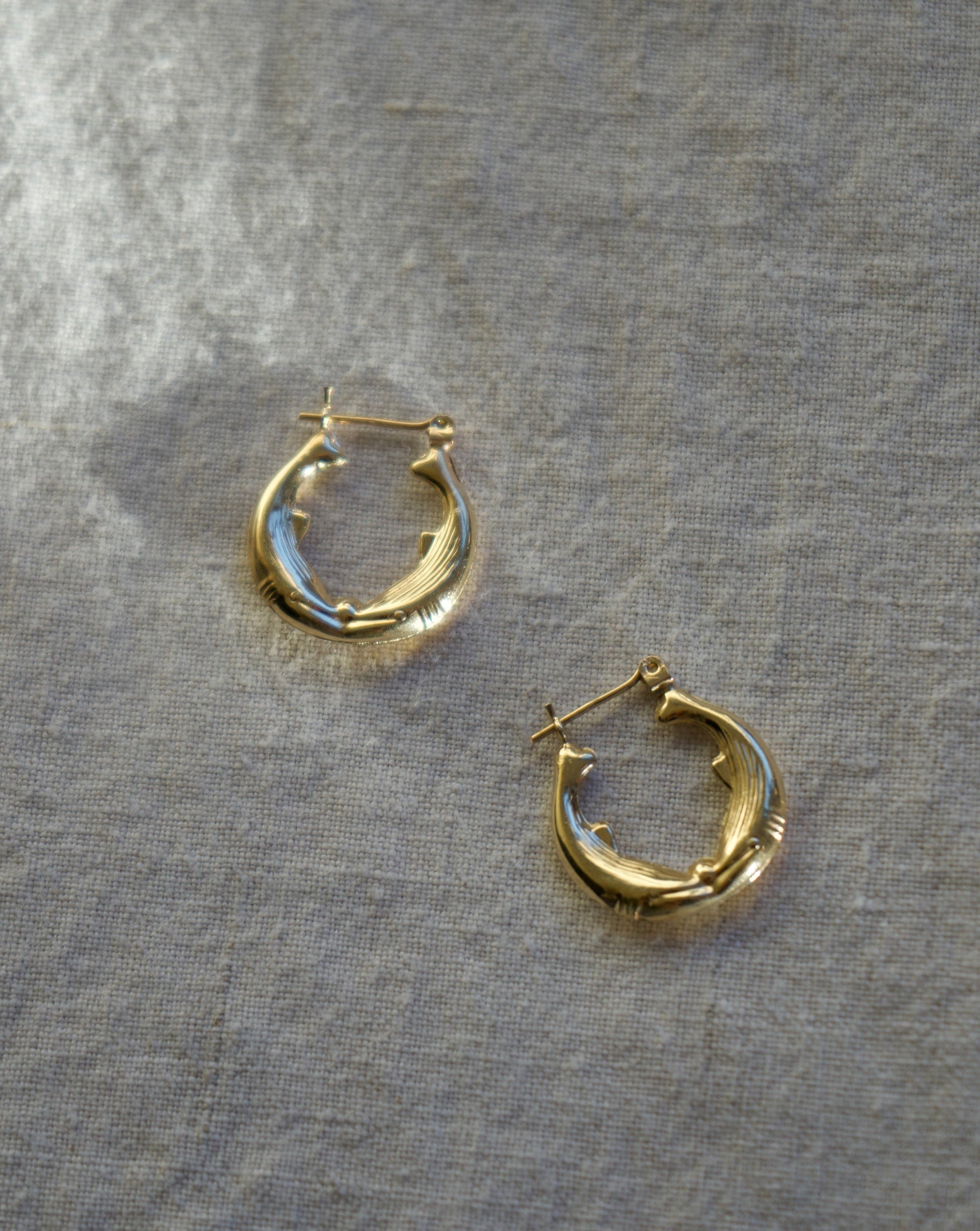 Vintage 14k whale hoop earrings