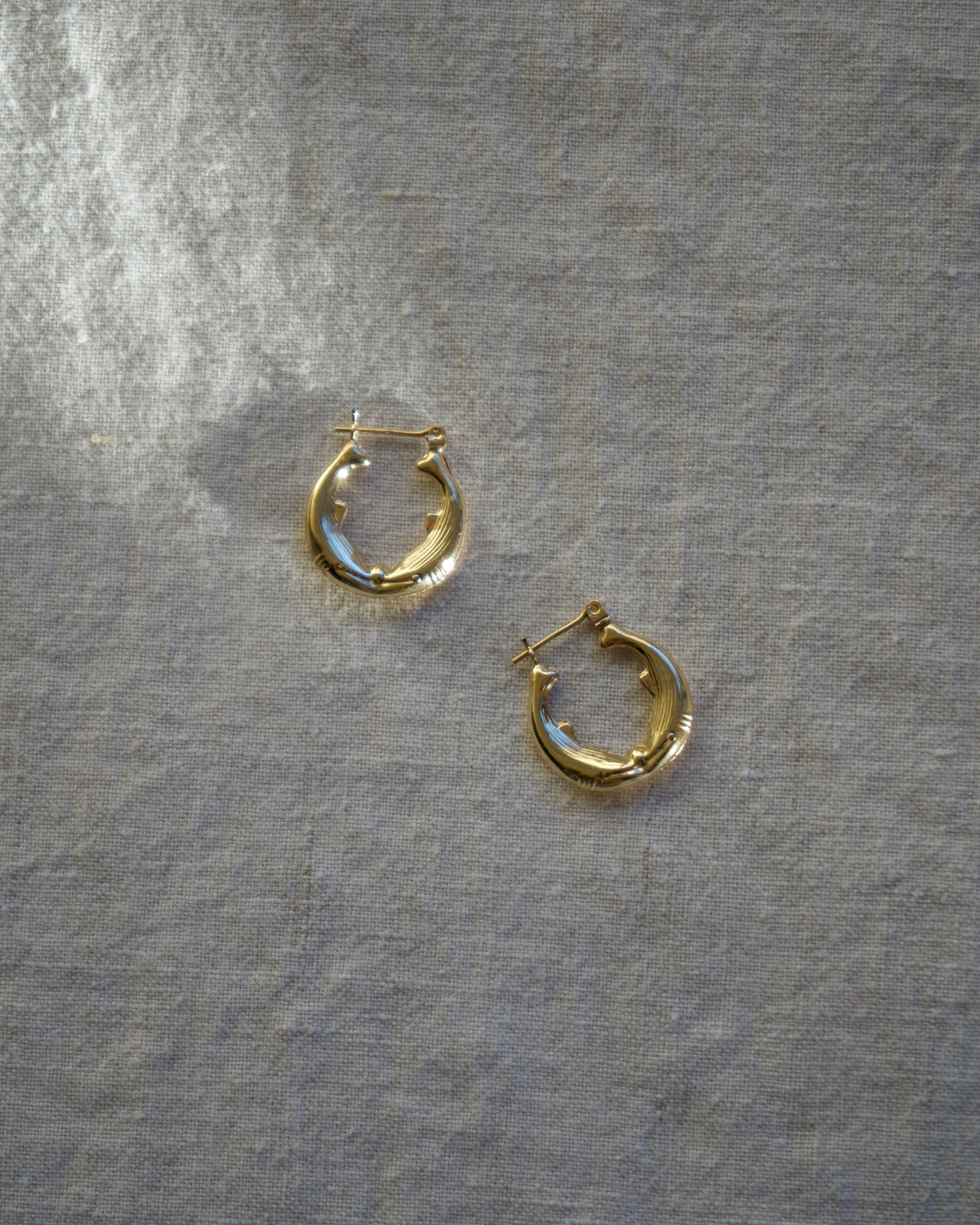 Vintage 14k whale hoop earrings