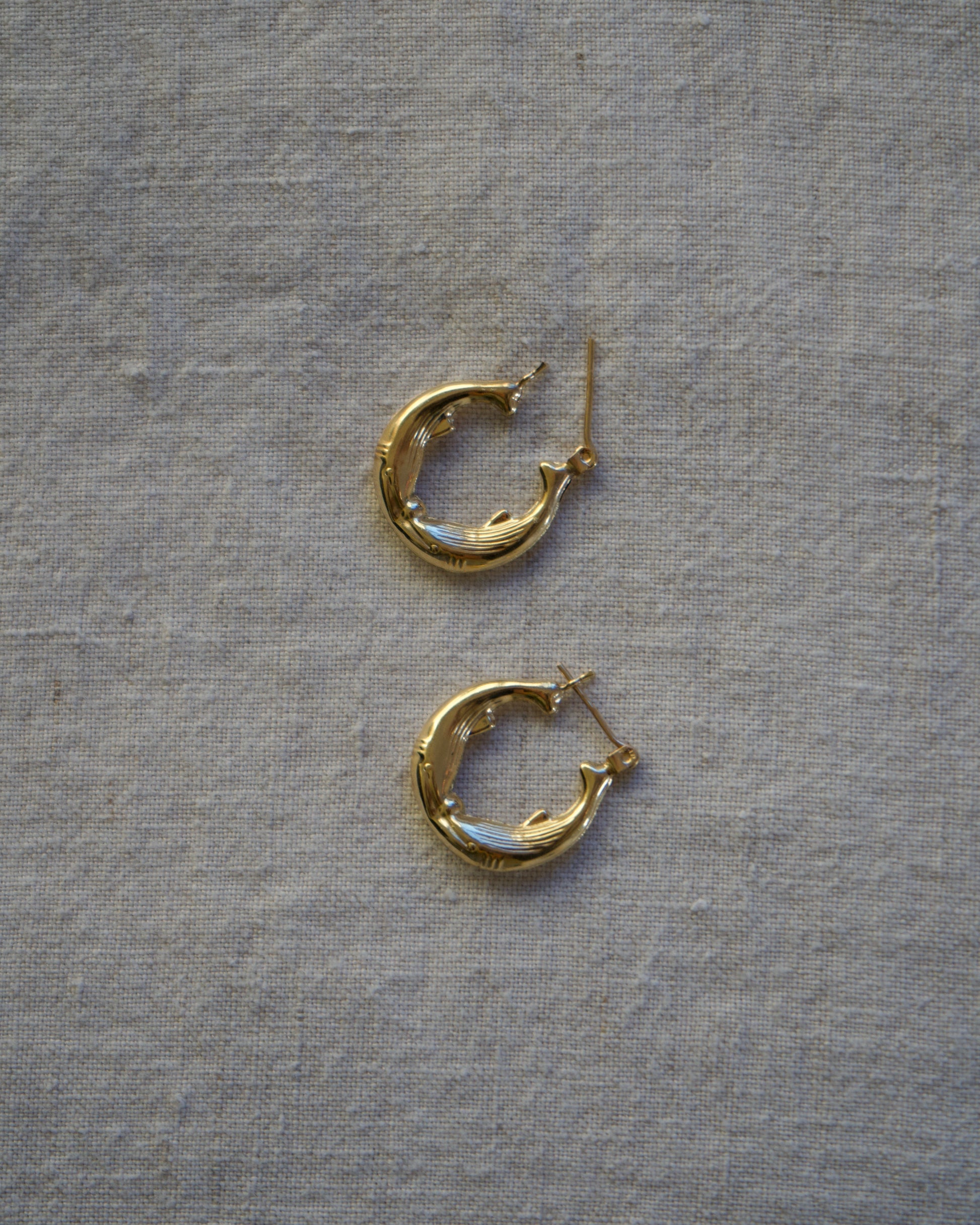 Vintage 14k whale hoop earrings